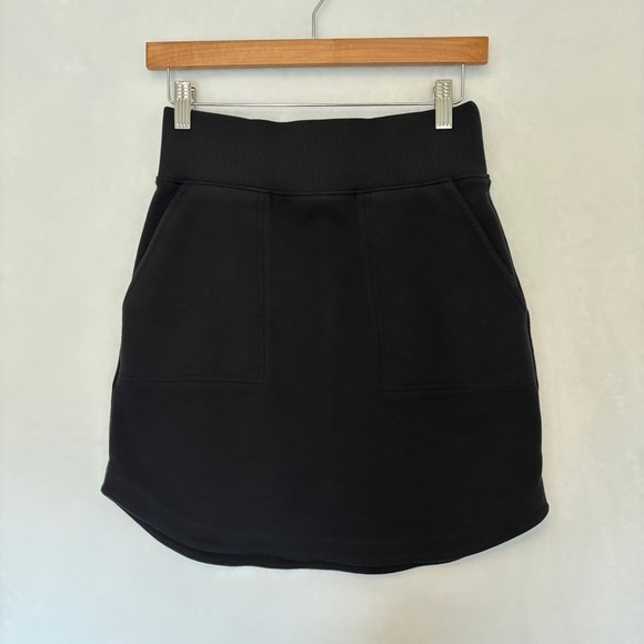 Sweaty Betty womens black fleece casual pull on Sophia Mini Skirt size 4 - Picture 2 of 7